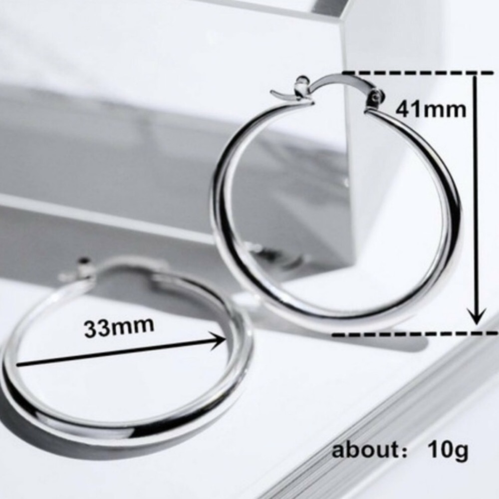 ¥ NEW 18K WHITE GOLD 1.5” ROUND HOOP EARRINGS - Picture 3 of 3